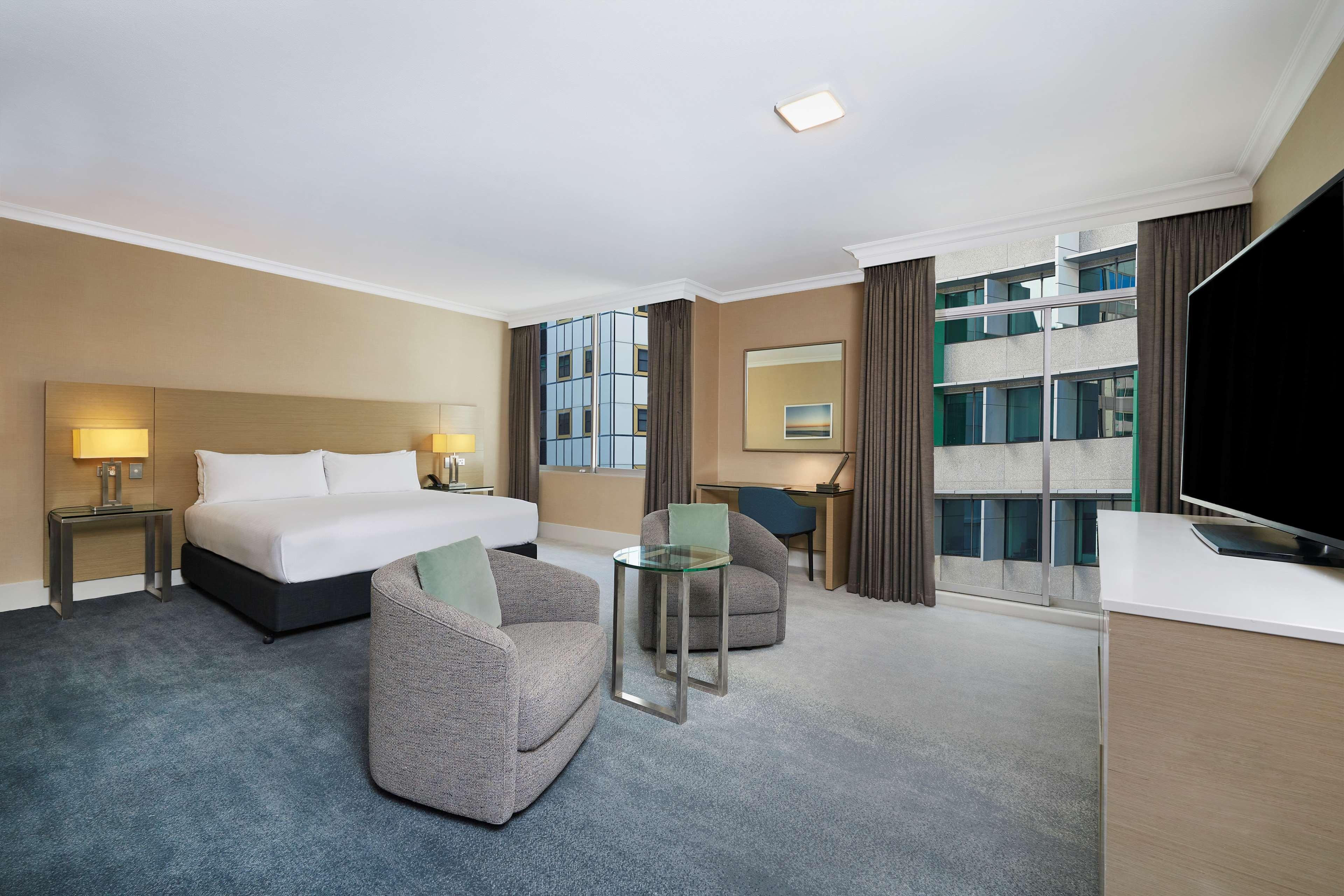 Hotel Parmelia Hilton Perth Exterior foto A suite at the Hilton London Heathrow