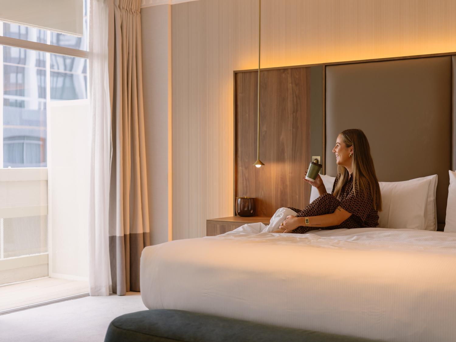 Hotel Parmelia Hilton Perth Exterior foto A guest in a room at the hotel