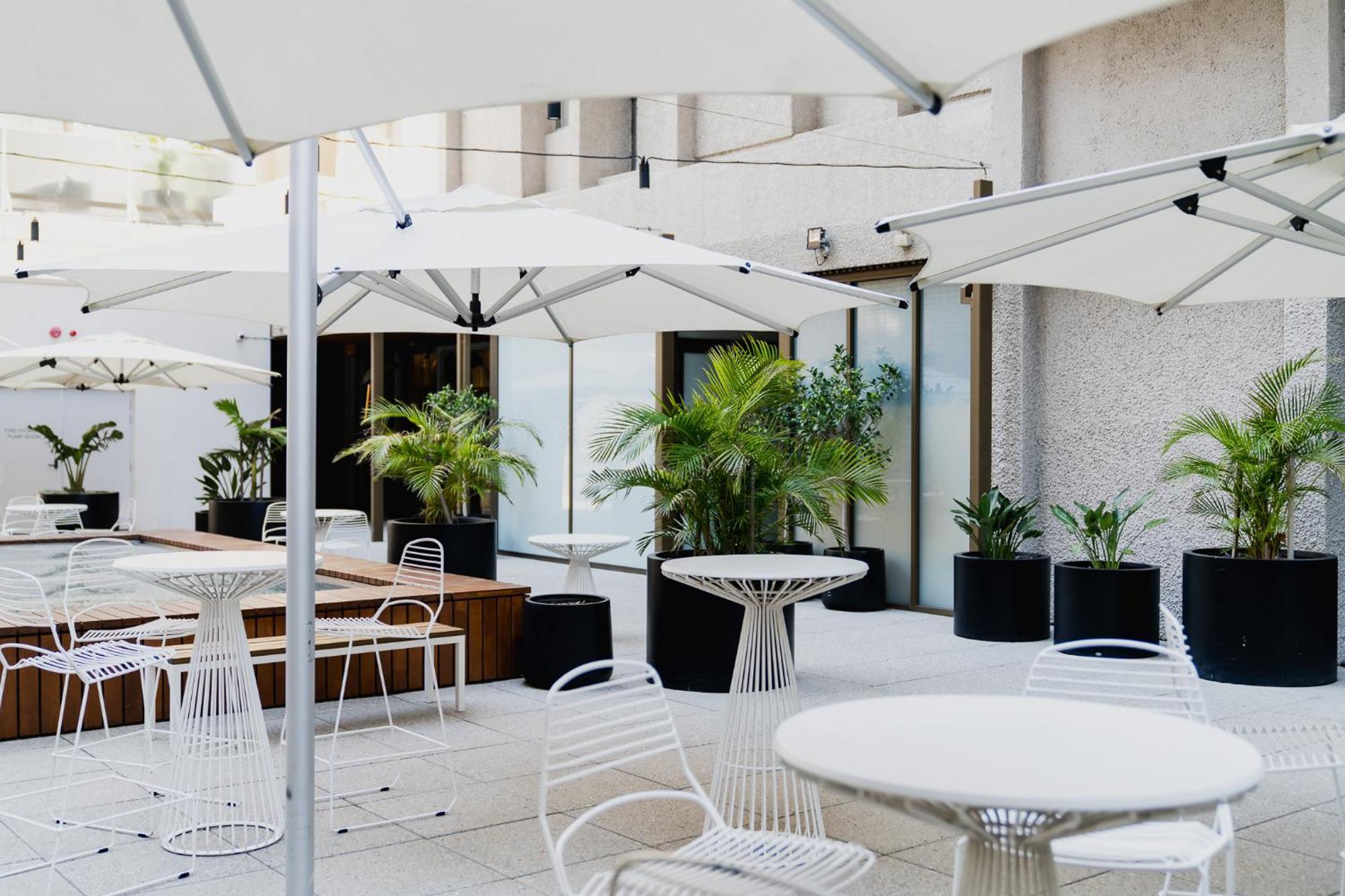 Hotel Parmelia Hilton Perth Exterior foto The Terrace at the National Portrait Gallery